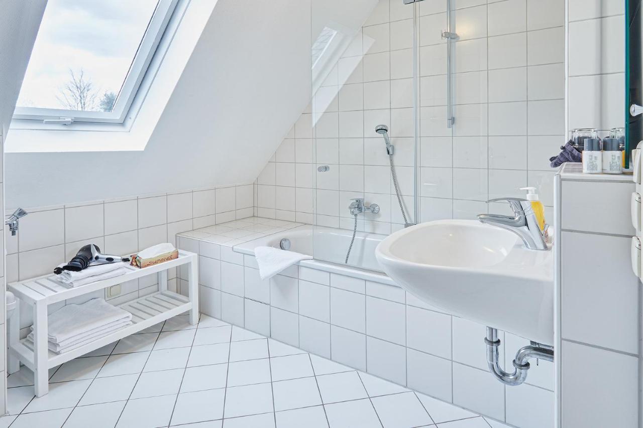 Gutshotel Baron Knyphausen Eltville am Rhein Buitenkant foto
