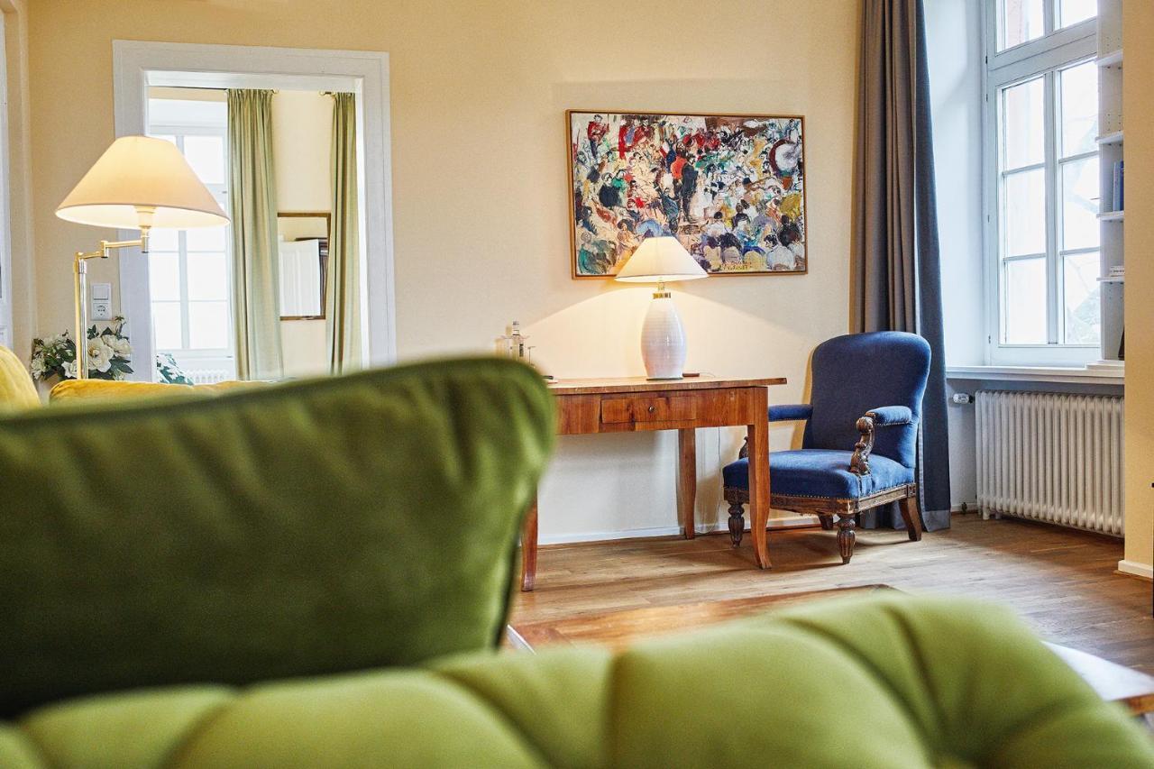 Gutshotel Baron Knyphausen Eltville am Rhein Buitenkant foto