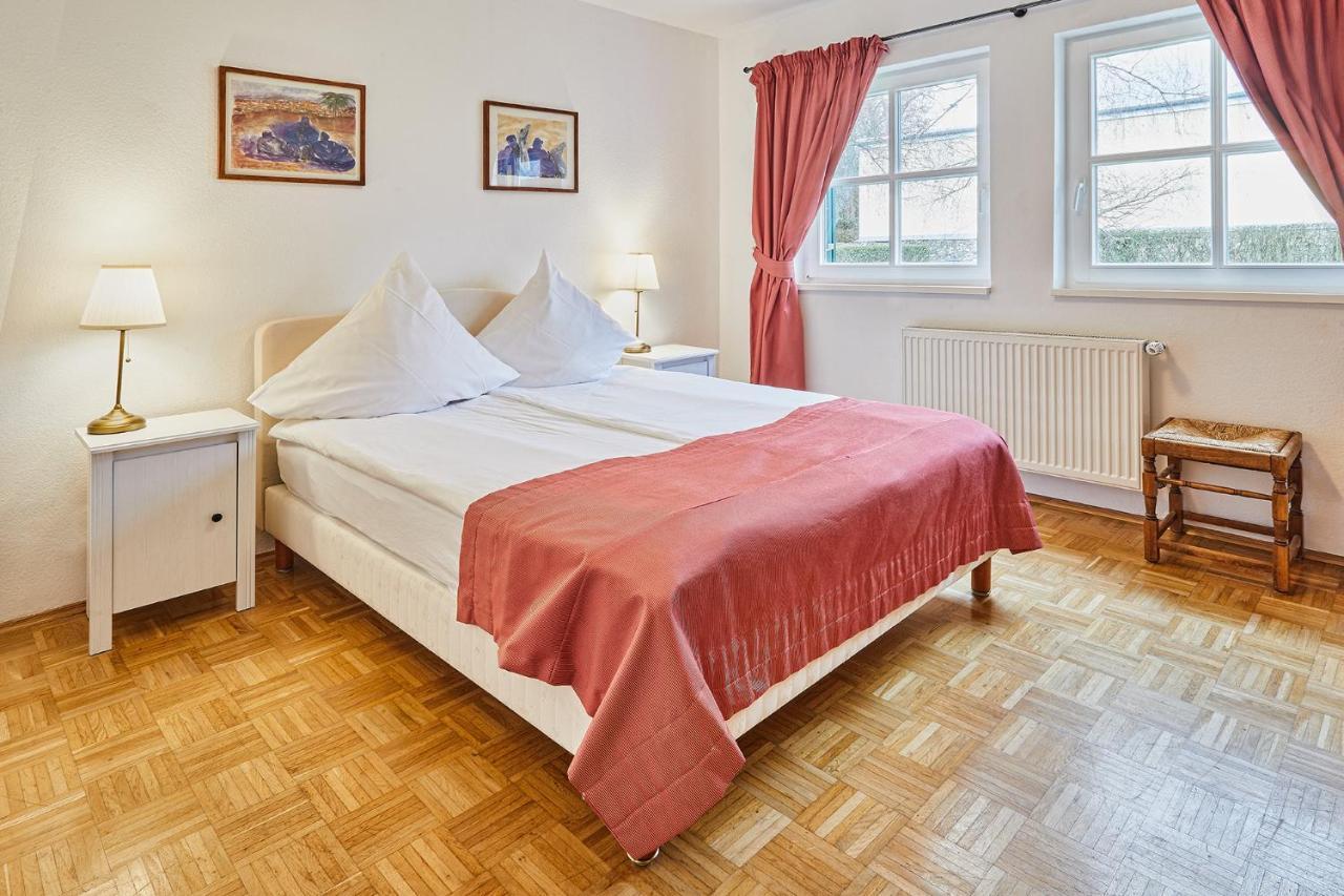 Gutshotel Baron Knyphausen Eltville am Rhein Buitenkant foto