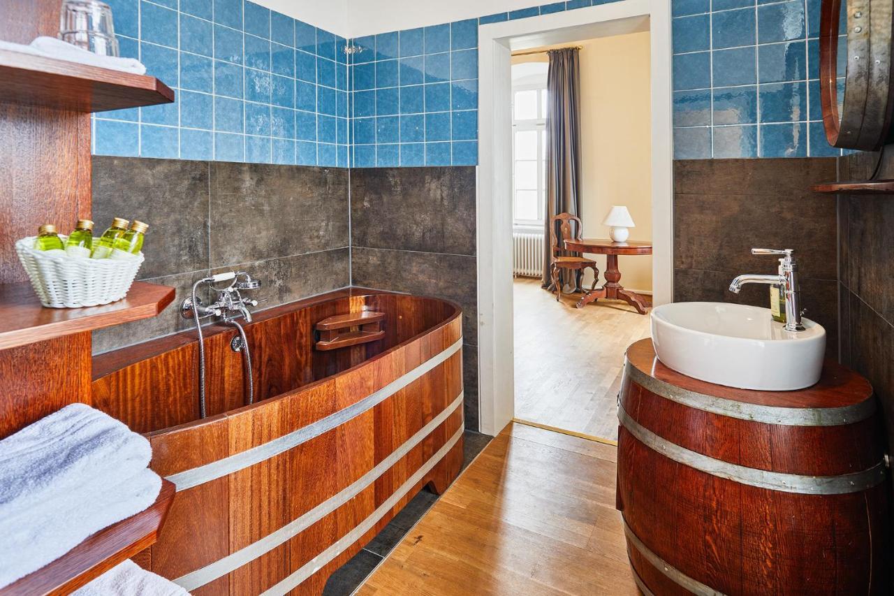 Gutshotel Baron Knyphausen Eltville am Rhein Buitenkant foto