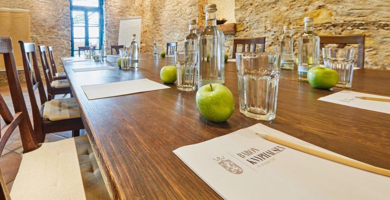 Gutshotel Baron Knyphausen Eltville am Rhein Buitenkant foto