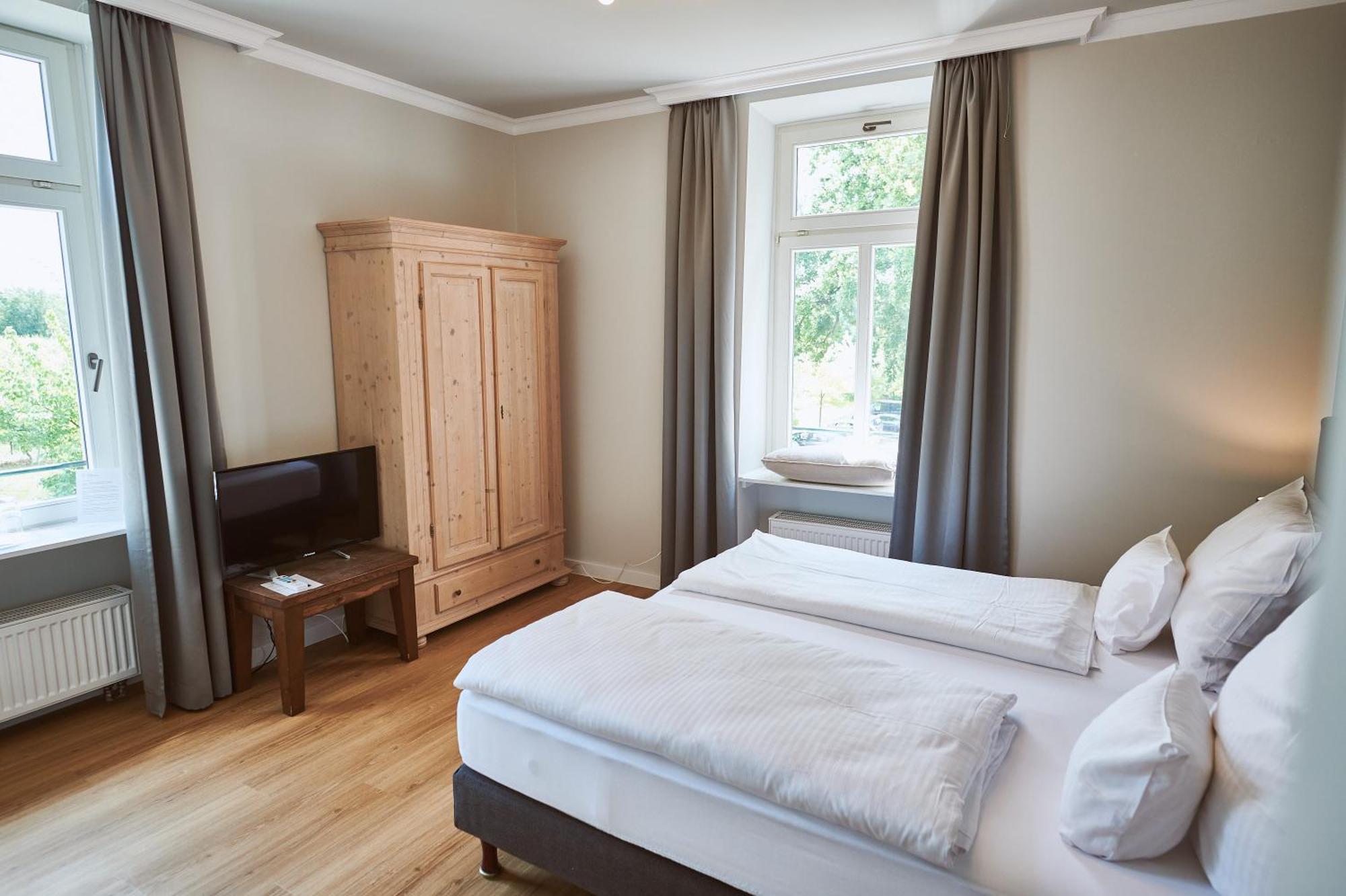 Gutshotel Baron Knyphausen Eltville am Rhein Buitenkant foto